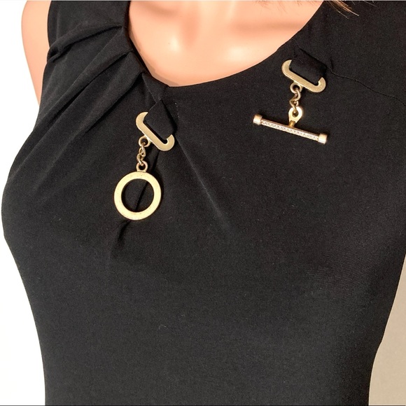 Ivanka Trump Tops - ❌SOLD❌XL•IVANKA TRUMP•SEXY BLACK BLOUSE W GOLD METAL NECK DETAIL•